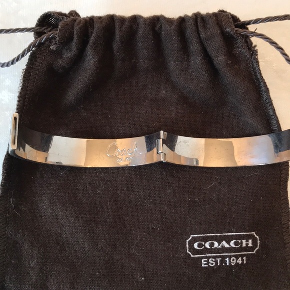 COACH  SNAP HINGED BANGLE - Picture 4 of 5